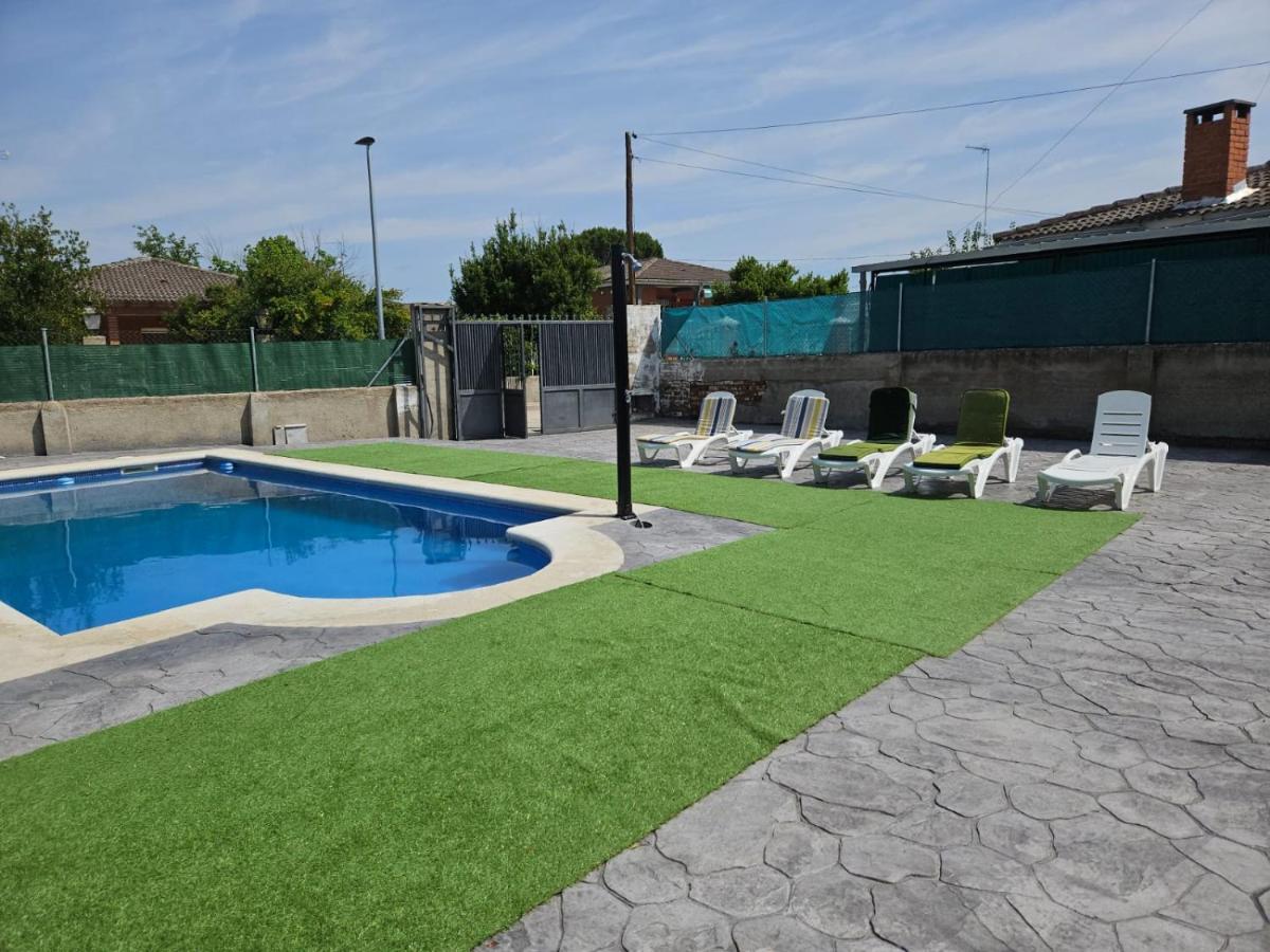 Chalet Con Piscina 50 Minutos Madrid En Escalona Toledo Exterior photo