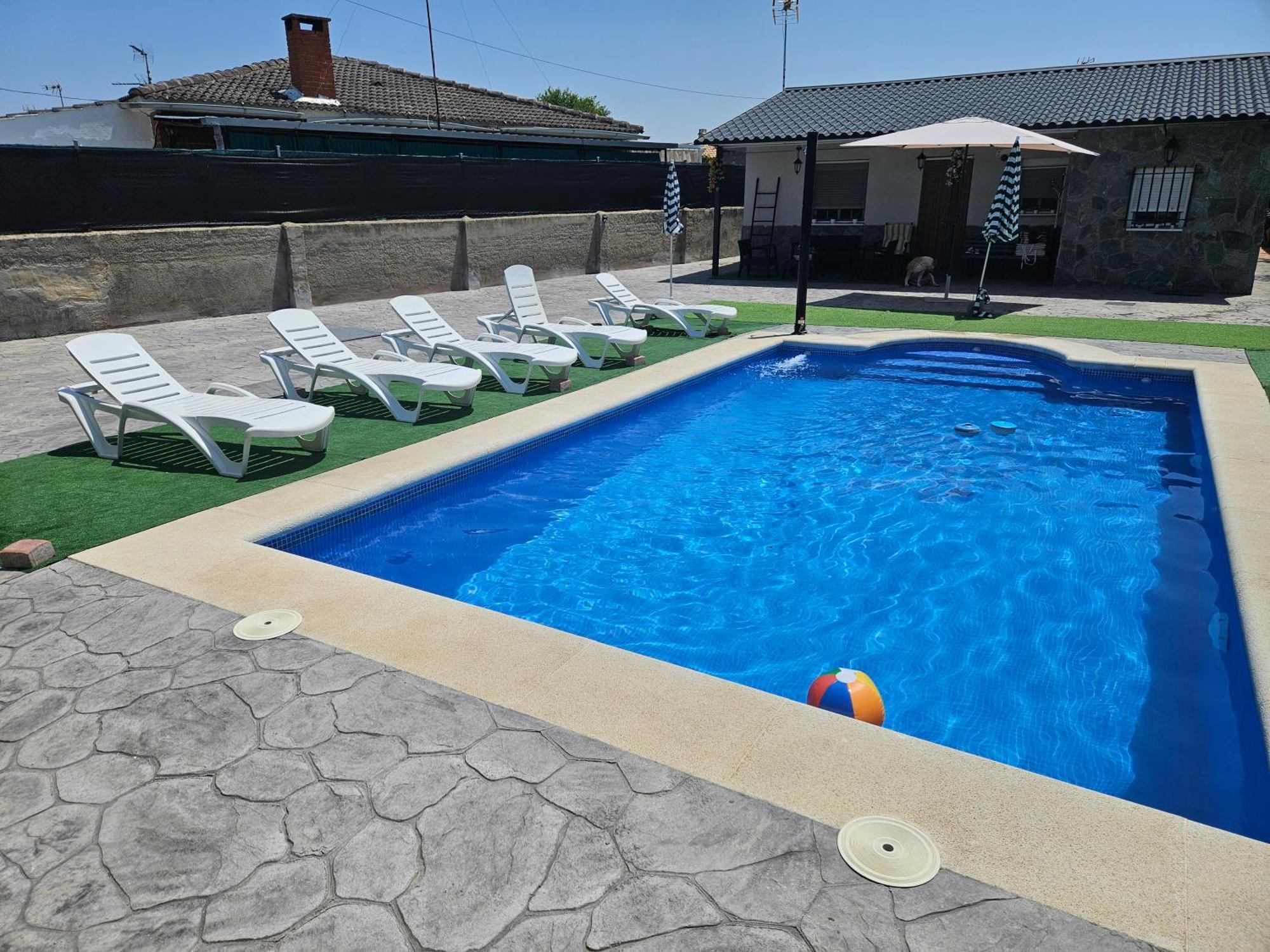 Chalet Con Piscina 50 Minutos Madrid En Escalona Toledo Exterior photo